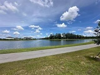 2nd image of 4682 Longwood Lake Sq