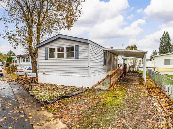 2601 N Barker Rd Trailer 60, Otis Orchards, WA 99027