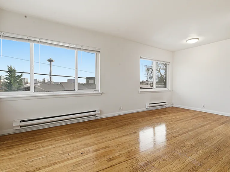 372 Aloha St — Photo 6