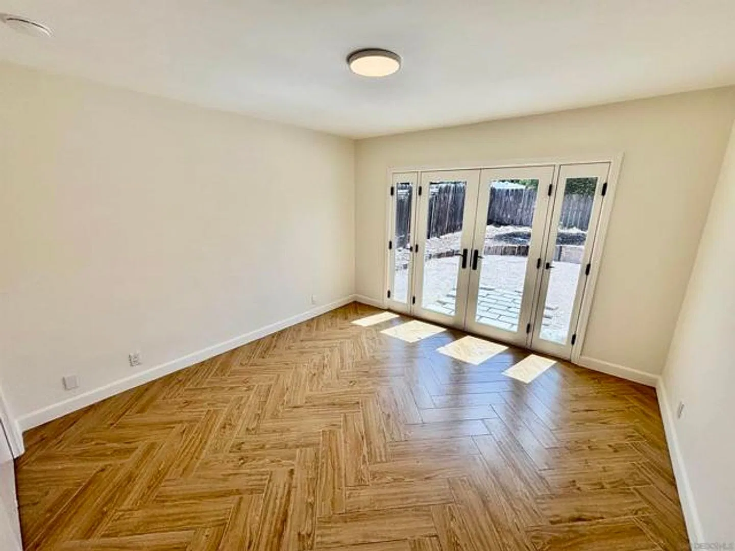 Beautifully updated 3 Bedroom/ 2 Bath Home in the heart of La Mesa — Photo 4