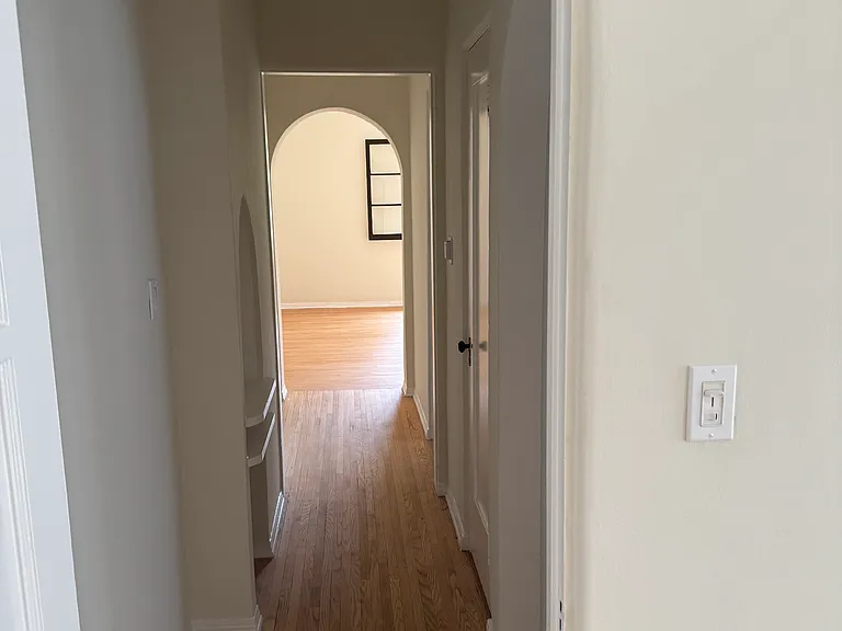 420 N Sycamore Ave #1 — Photo 11