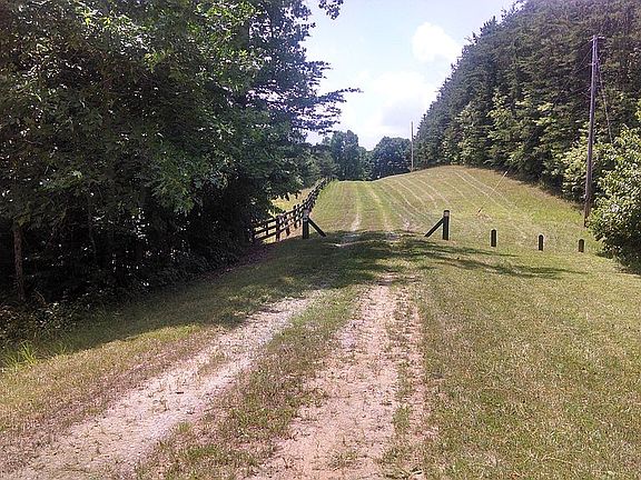 Long private road to House