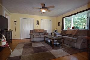 4th image of 2523 Derwent Dr SW