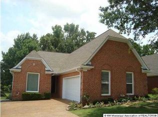 452 Fairway Oaks Dr, Hernando, MS 38632