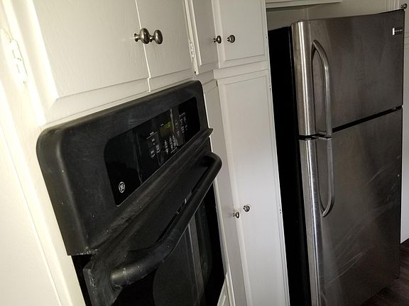 4th image of 5130 White Oak Ave #309A