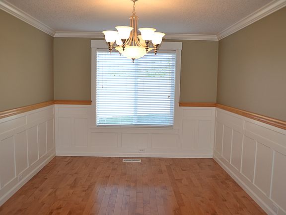 Dining Room wainscoting