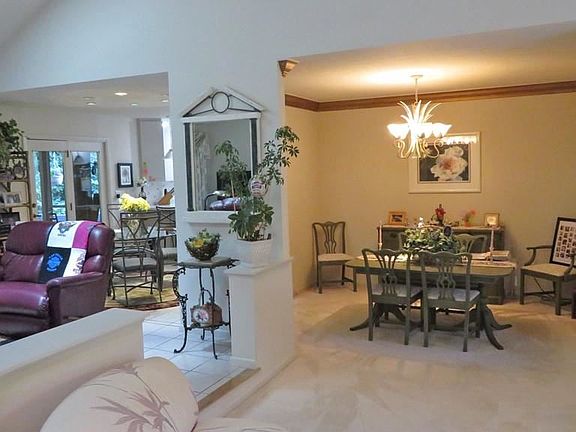 4th image of 7836 Hickory Hill Ln