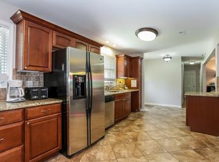 4074 Rouge Circle Dr, Troy, MI 48098