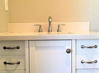 2038 N Broadway Ave, Springfield, MO 65803