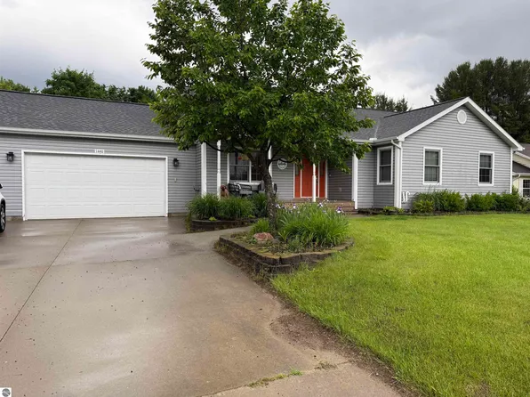 1440 Gold Ct, Traverse City, MI 49696