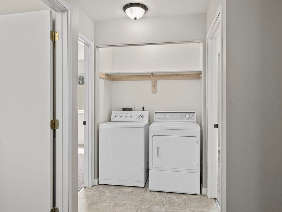 In-unit laundry!