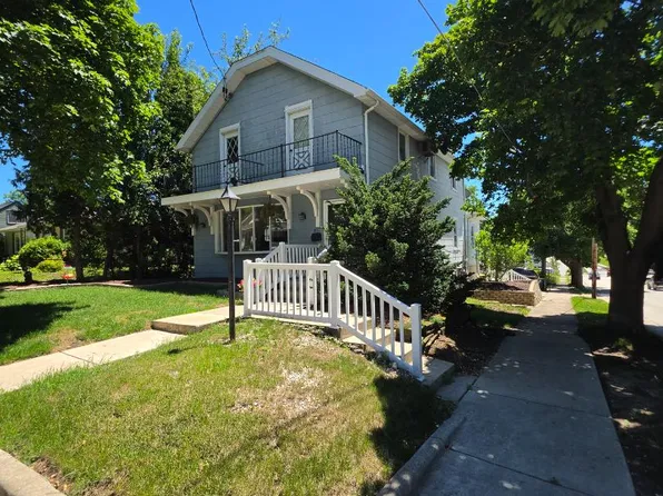 817 Chicago Ave, Waukesha, WI 53188