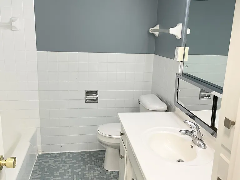 Highland Terrace — Photo 8