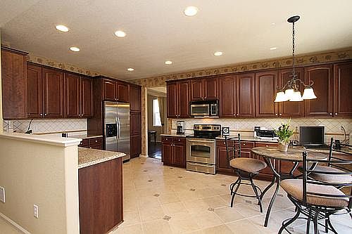 Spacious Kitchen: 18'X12'
