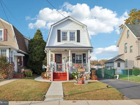 58 Crescent St, Penndel, PA 19047