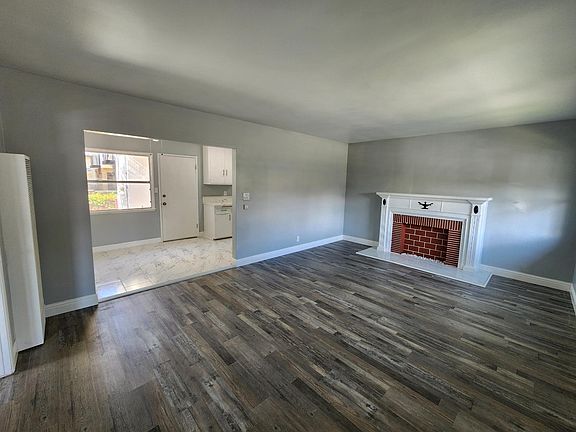 2nd image of 4939 Riverton Ave