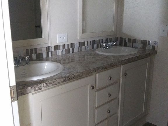 3rd image of 1500 W Highland St Lot 0093