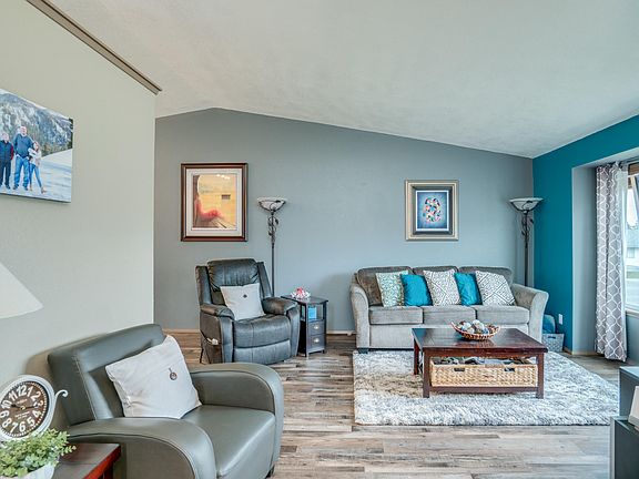 5th image of 608 Marcie Ct