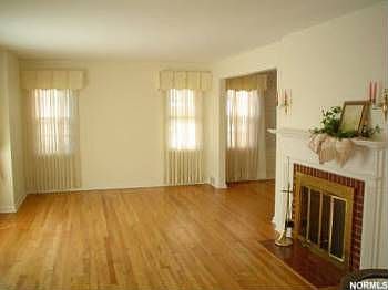 3rd image of 65 E 207th St
