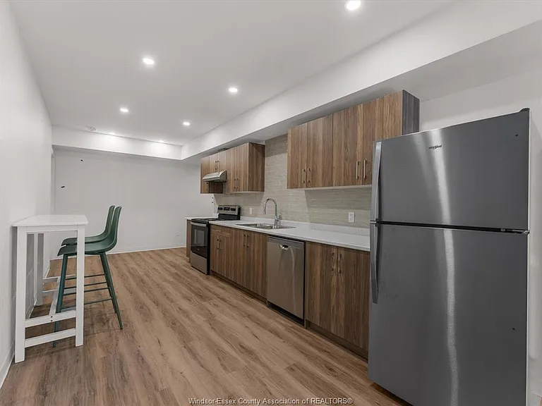 185 Randolph Pl — Photo 11