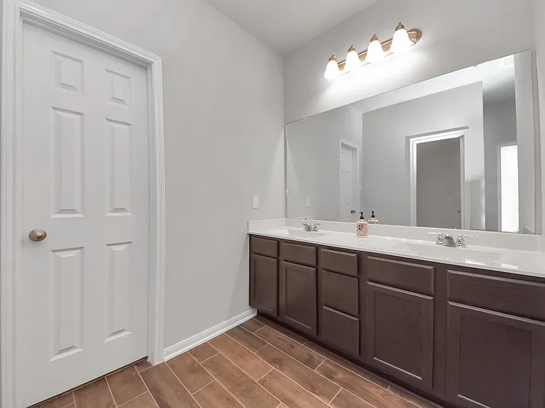 4239 Wyanngate Dr — Photo 29