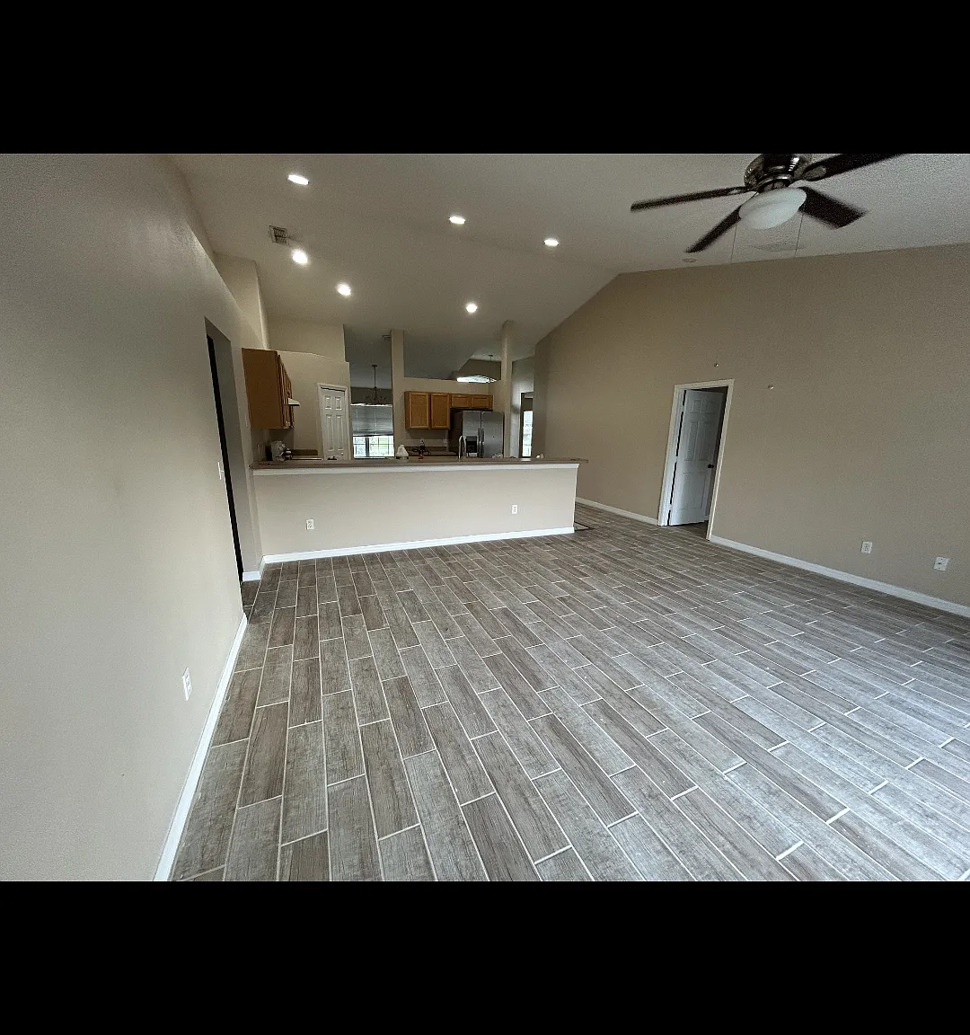 509 Albatross Dr — Photo 4