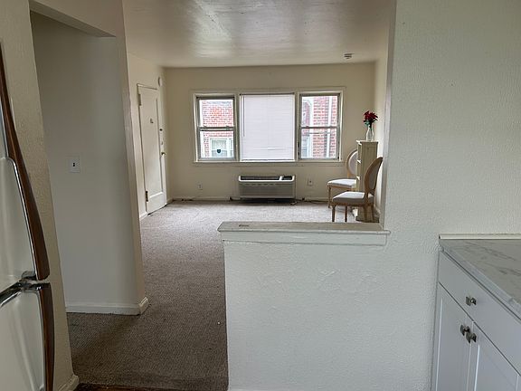 4th image of 423-433 E Broadway #1A