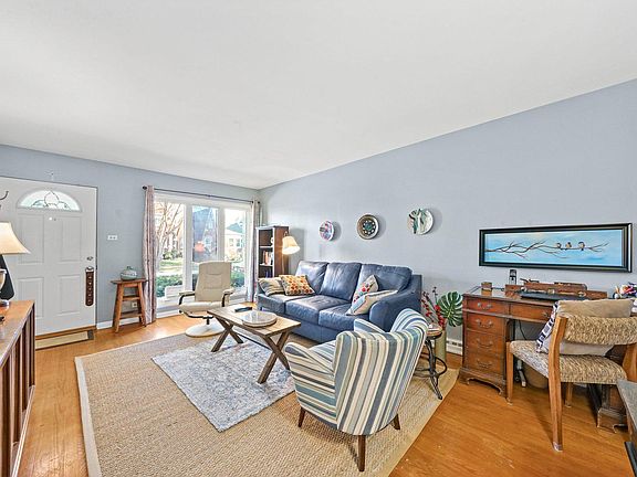 4th image of 2738 Oak Park Ave