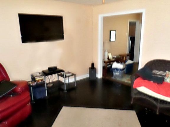 5th image of 208 N Garrett St