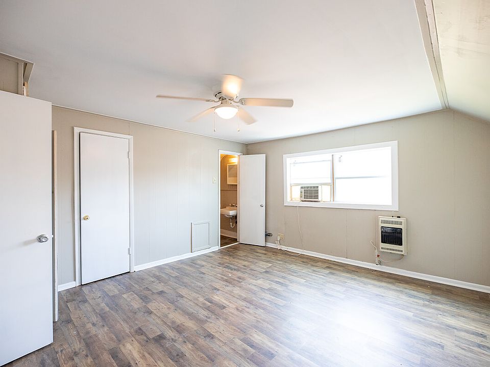 421-HODGES-STREET-BEDROOM_08022023