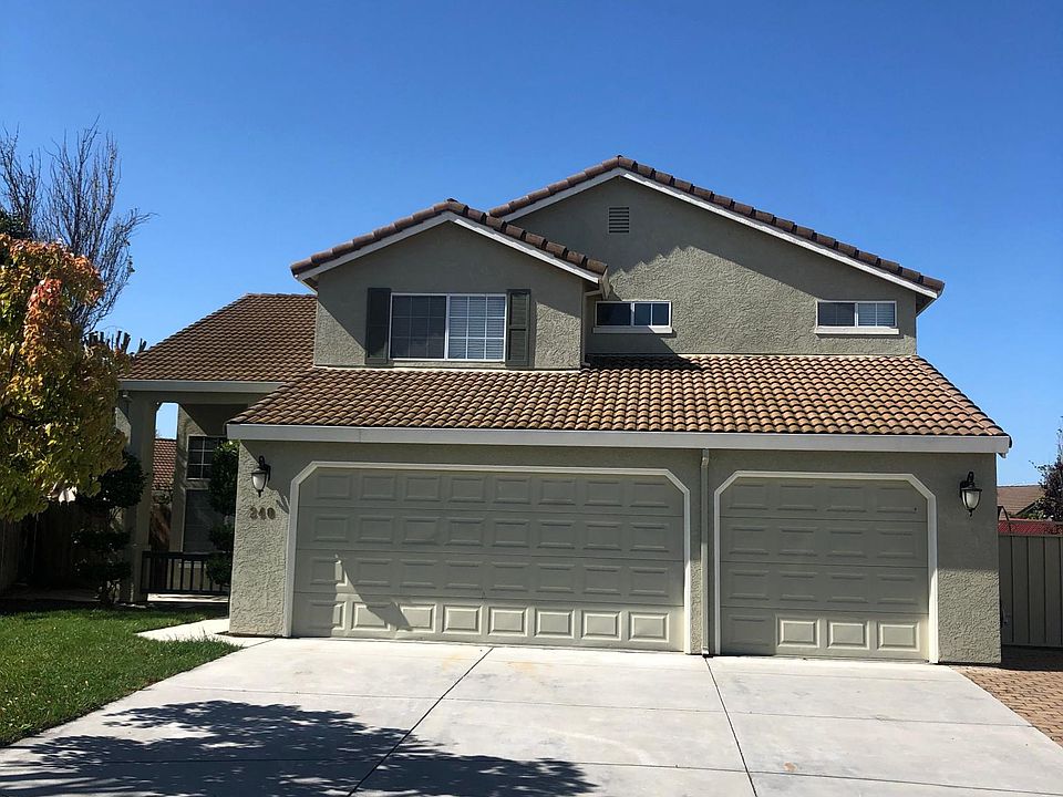 1st image of 240 Le Chateau Dr