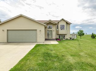 1285 Diversion Dr, West Fargo, ND 58078