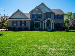 35931 Hanamar Dr, Avon, OH 44011