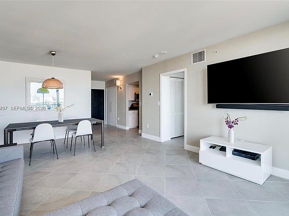 5th image of 90 Alton Rd APT 1207
