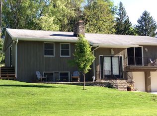 7 Lakeview Dr, Wheeling, WV