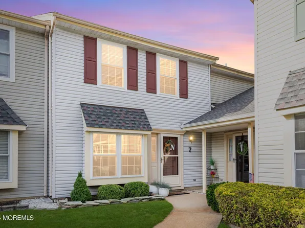 52 Aberdare Court #7, Freehold, NJ 07728