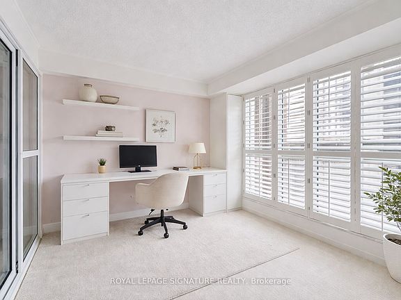 3rd image of 18 Hollywood Ave #206