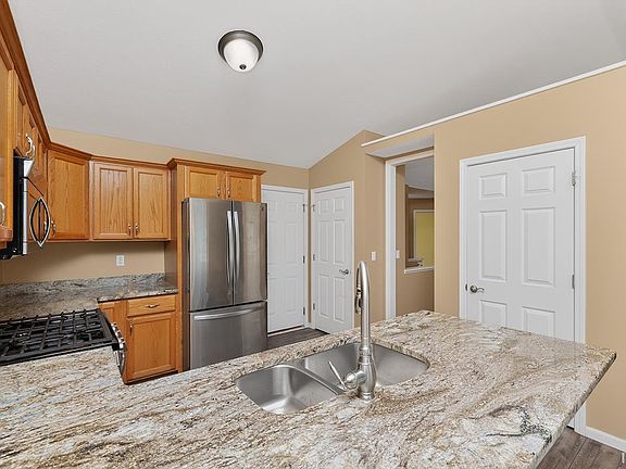 3rd image of 55366 Osborn Ave