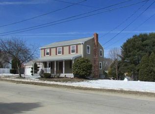 9 Macintosh Dr, Smithfield, RI 02828
