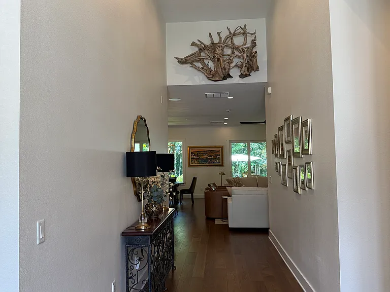 2708 W Thornton Ave — Photo 3