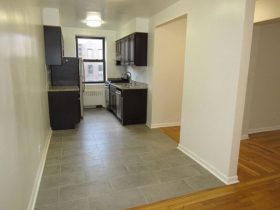 3rd image of 9851 Queens Blvd APT 4J