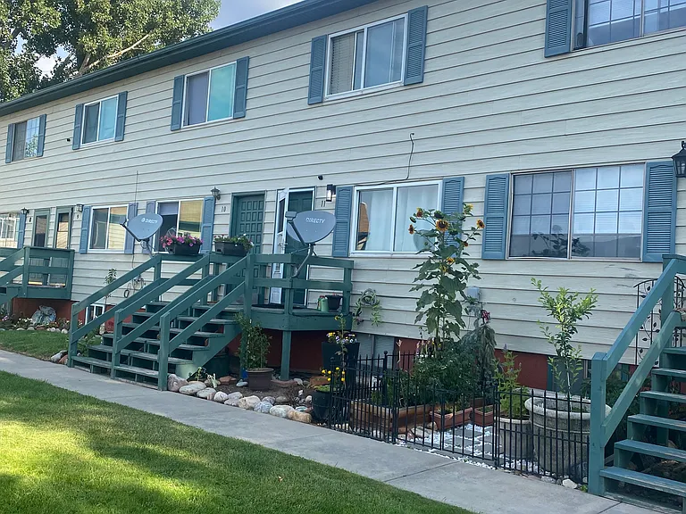 85 Chambers Ave #11 — Photo 1
