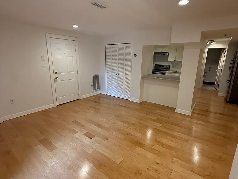 97 Sewall Ave #5 — Photo 8