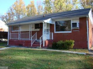 2436 Caledonia Dr, Winston Salem, NC 27105