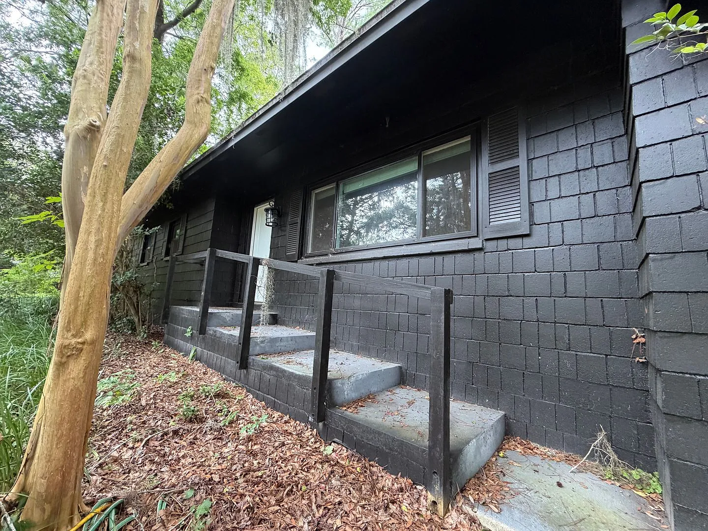 Welcome to 3330 NW 24th Avenue — Photo 2