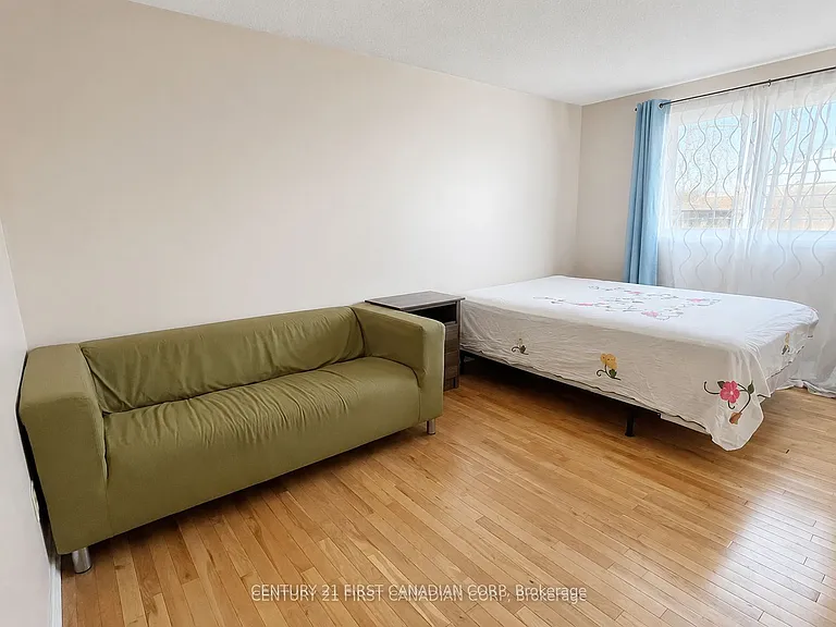 1341 Aldersbrook Rd — Photo 11