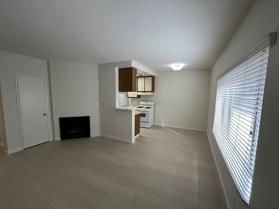 1st image of 11155 Aqua Vista St APT 102