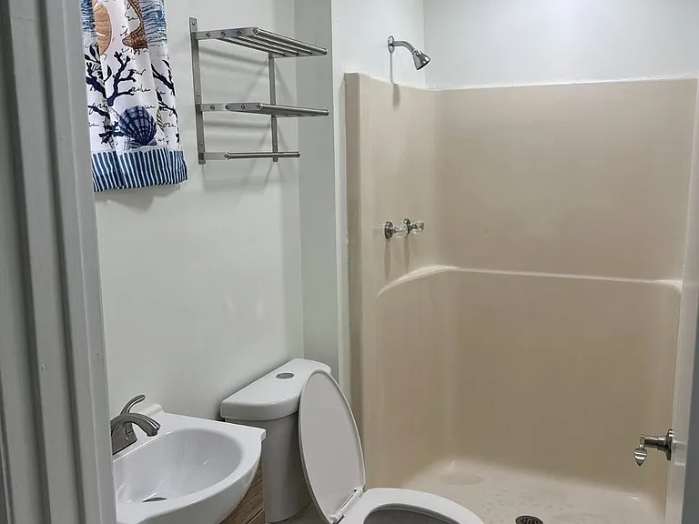 117 Yacht View Ln — Photo 9