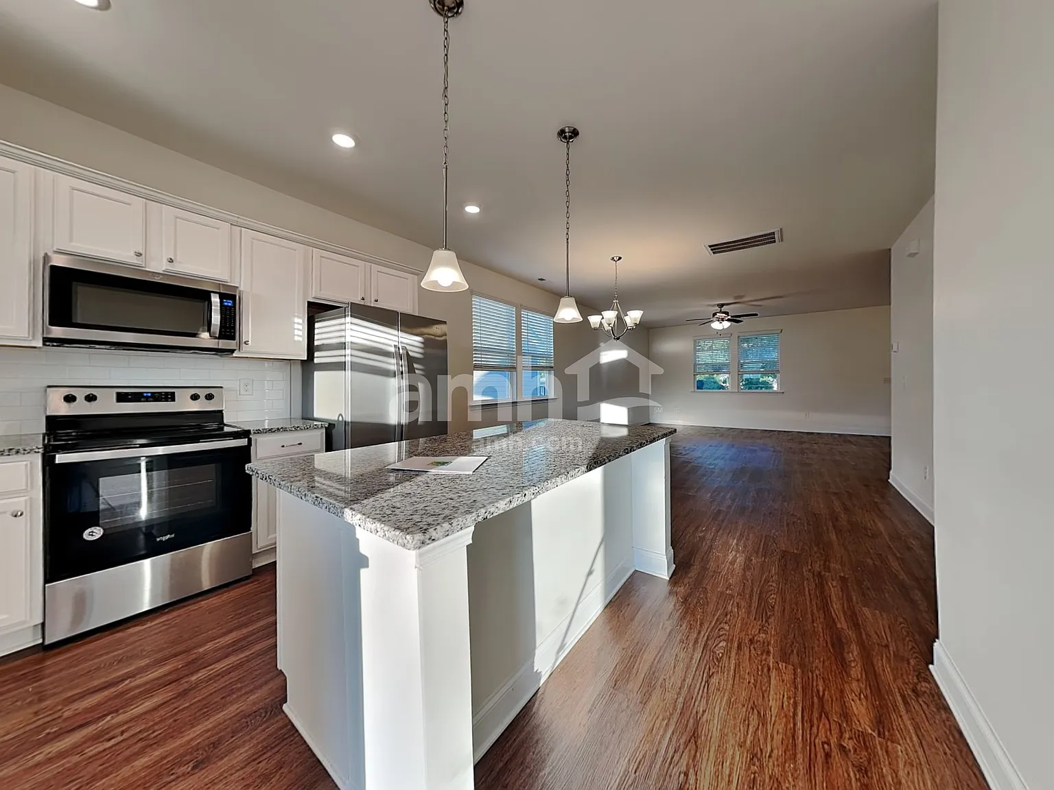 4 bed, 3.5 bath, 2384 sqft, $2,760 — Photo 4