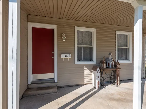 704 Crenshaw St, Bryan, TX 77803